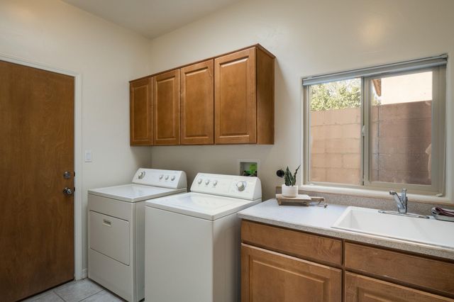 13212 Moondance Place NE, Albuquerque, NM 87111