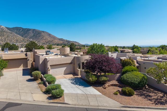 13212 Moondance Place NE, Albuquerque, NM 87111