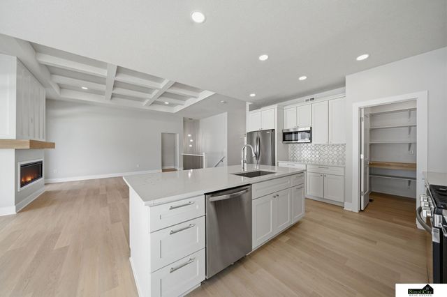 9515 Breashears Street, Lincoln, NE 68516