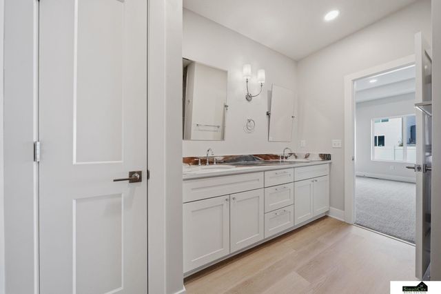 9515 Breashears Street, Lincoln, NE 68516