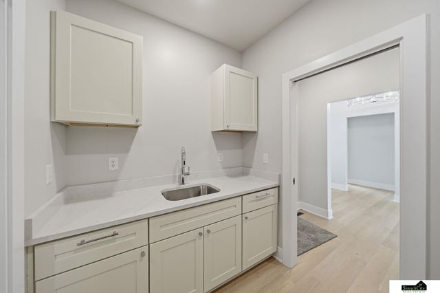 9515 Breashears Street, Lincoln, NE 68516