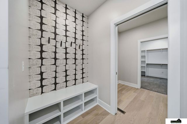 9515 Breashears Street, Lincoln, NE 68516