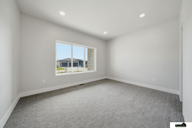 9515 Breashears Street, Lincoln, NE 68516