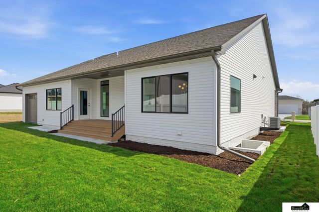 9515 Breashears Street, Lincoln, NE 68516