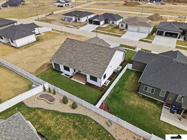 9515 Breashears Street, Lincoln, NE 68516