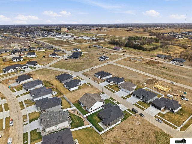 9515 Breashears Street, Lincoln, NE 68516