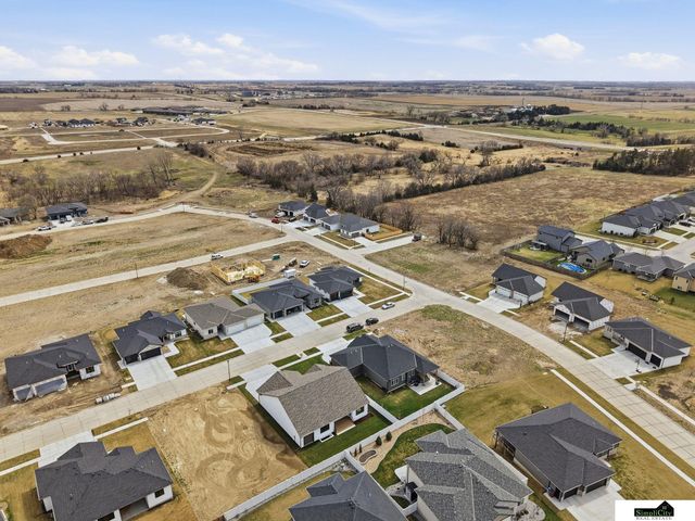 9515 Breashears Street, Lincoln, NE 68516