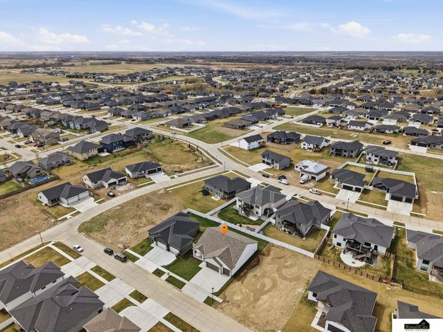 9515 Breashears Street, Lincoln, NE 68516