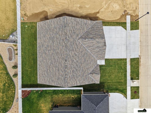 9515 Breashears Street, Lincoln, NE 68516