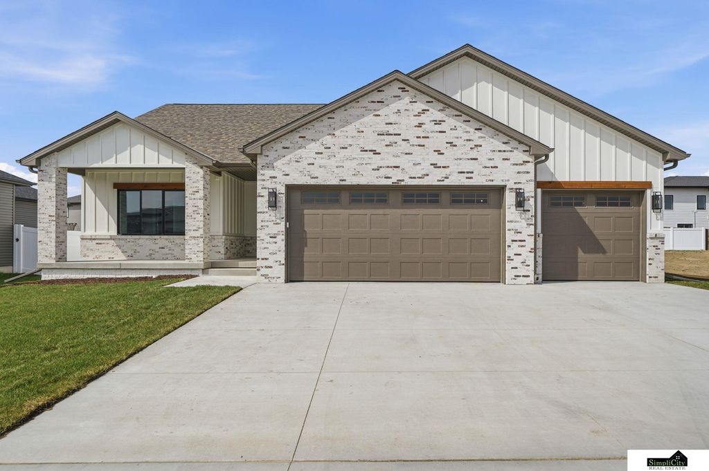9515 Breashears Street, Lincoln, NE 68516