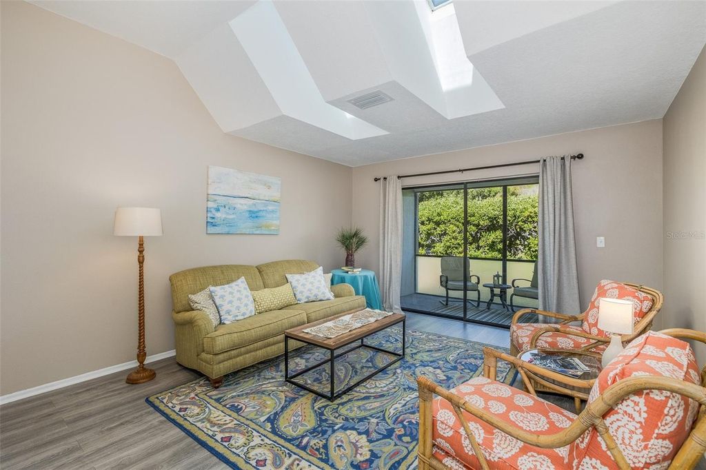 Image 5 of property listing at 3843 GOLDFINCH COURT, Palm Harbor, FL 34685