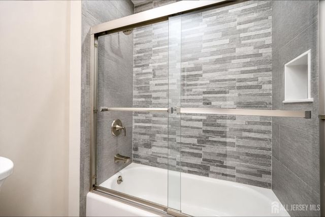 36 Bramble Lane, Old Bridge, NJ 07747
