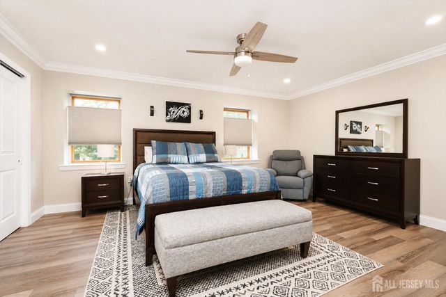 36 Bramble Lane, Old Bridge, NJ 07747