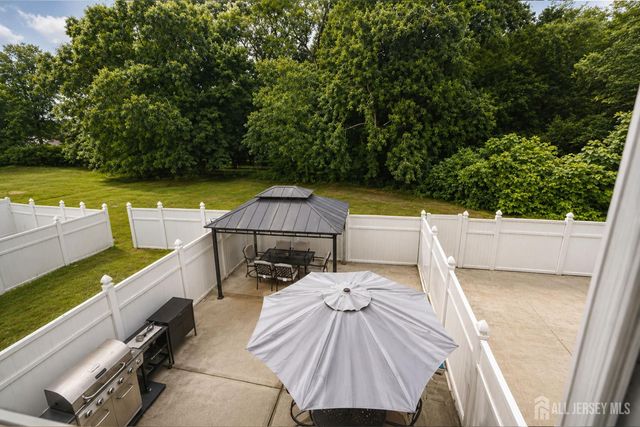 36 Bramble Lane, Old Bridge, NJ 07747