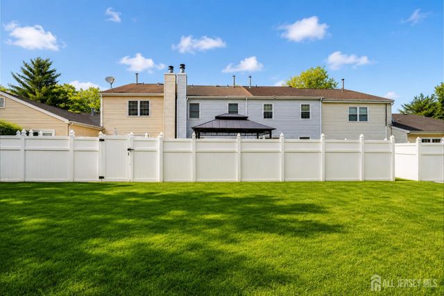 36 Bramble Lane, Old Bridge, NJ 07747