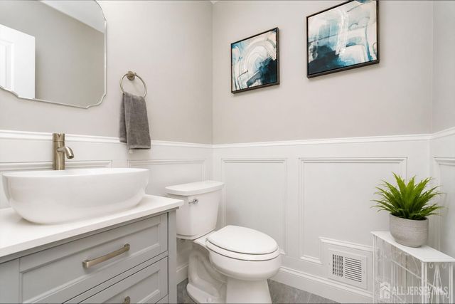36 Bramble Lane, Old Bridge, NJ 07747