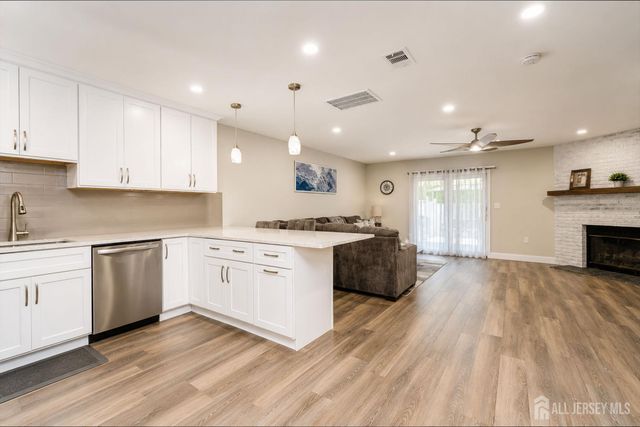 36 Bramble Lane, Old Bridge, NJ 07747