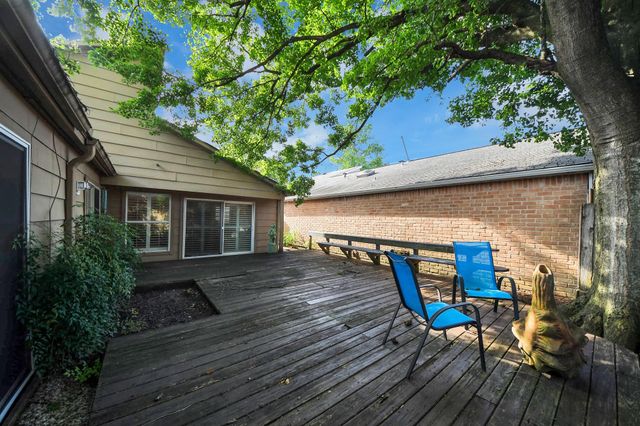 2210 Linea Del Pino Street, Houston, TX 77077