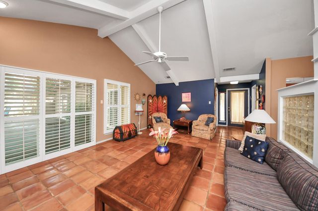2210 Linea Del Pino Street, Houston, TX 77077