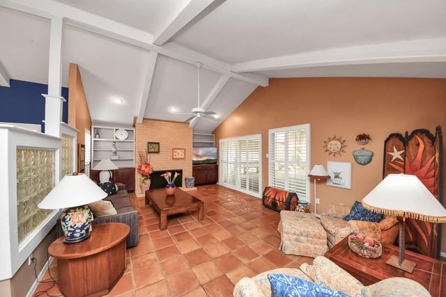 2210 Linea Del Pino Street, Houston, TX 77077