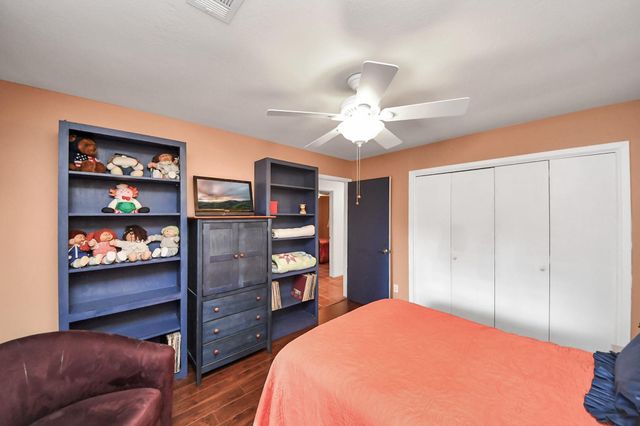 2210 Linea Del Pino Street, Houston, TX 77077