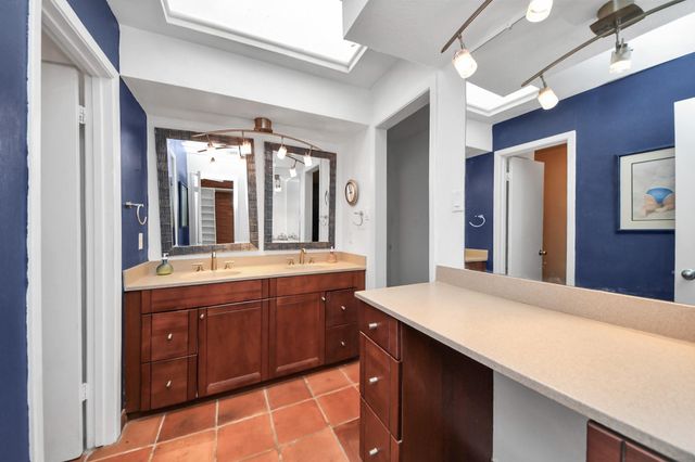 2210 Linea Del Pino Street, Houston, TX 77077