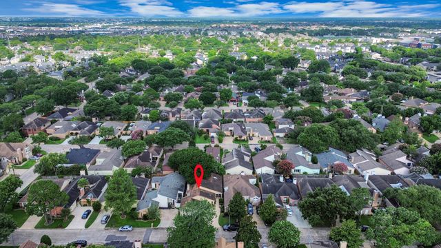 2210 Linea Del Pino Street, Houston, TX 77077