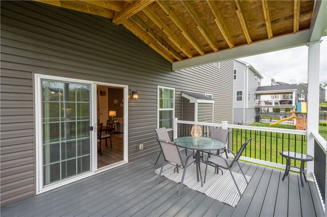 353 Crossing Drive, North Strabane, PA 15330