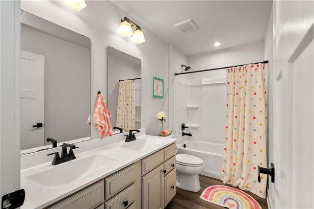 353 Crossing Drive, North Strabane, PA 15330