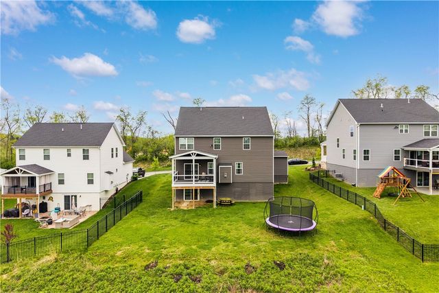 353 Crossing Drive, North Strabane, PA 15330