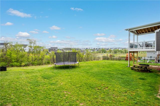 353 Crossing Drive, North Strabane, PA 15330