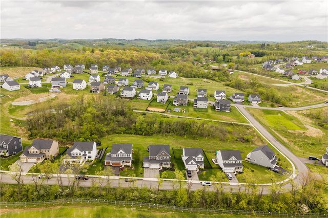 353 Crossing Drive, North Strabane, PA 15330