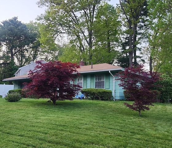 23 Irene Cir, Brockton, MA 02302