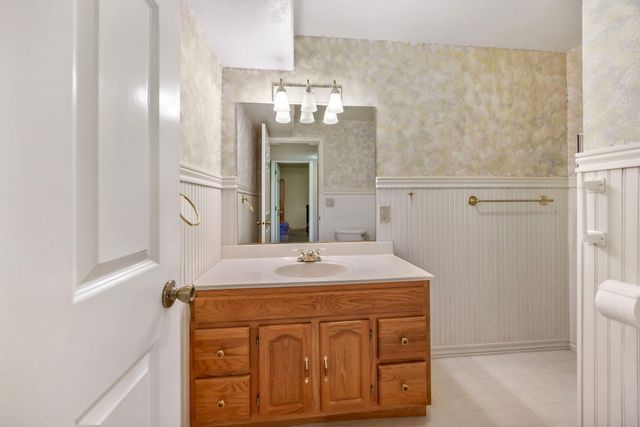 1768 Crestview Drive, Ashland, OR 97520