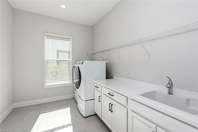 15378 Turin DR, Naples, FL 34114