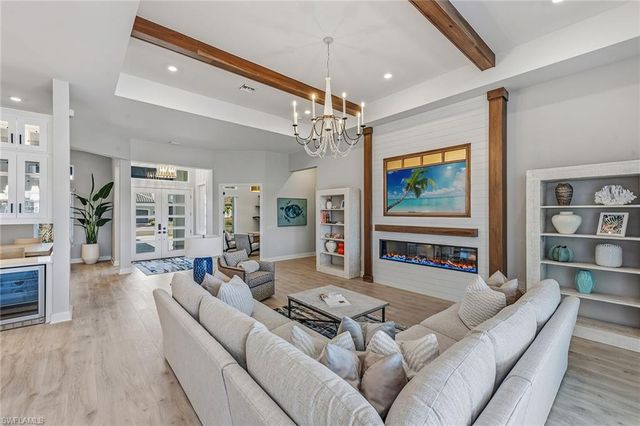 15378 Turin DR, Naples, FL 34114