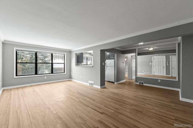 25835 Woodward 103, Royal Oak, MI 48067