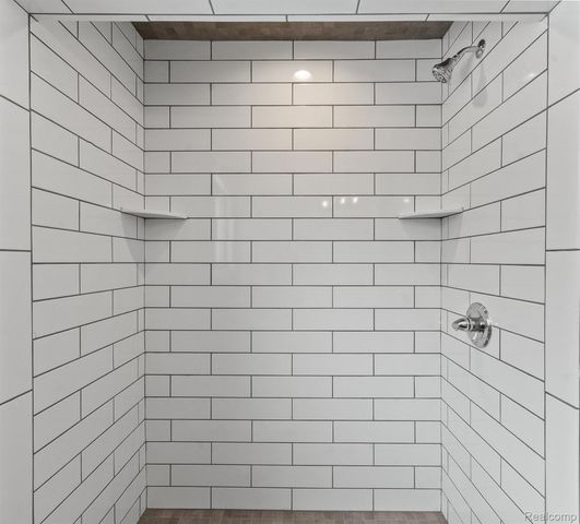 25835 Woodward 103, Royal Oak, MI 48067