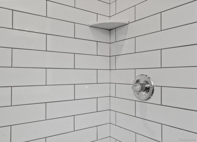 25835 Woodward 103, Royal Oak, MI 48067