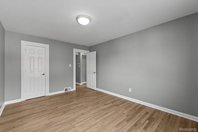 25835 Woodward 103, Royal Oak, MI 48067