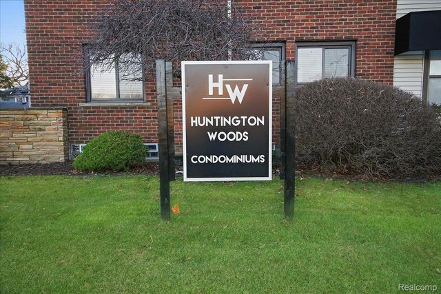 25835 Woodward 103, Royal Oak, MI 48067