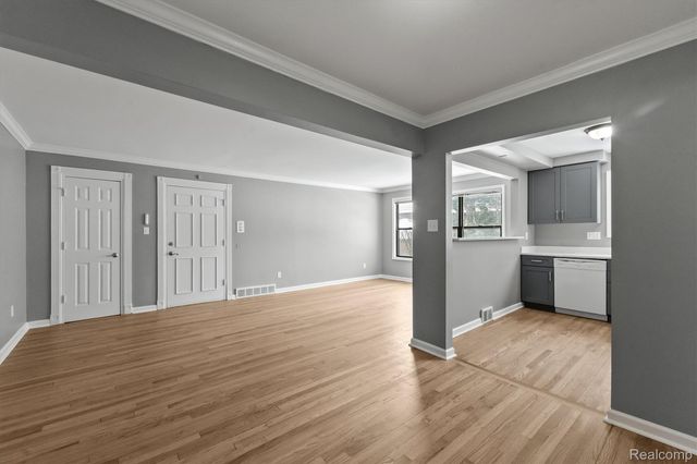 25835 Woodward 103, Royal Oak, MI 48067