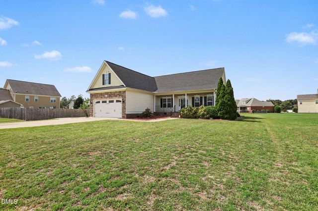 1633 Holloman Drive, Fayetteville, NC 28312