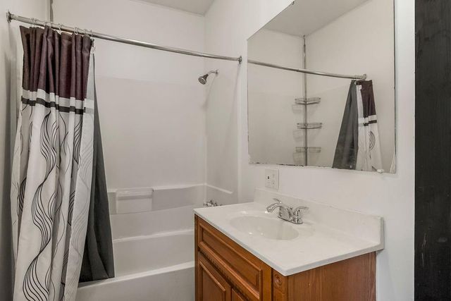 558 S Arlington Avenue, Independence, MO 64053