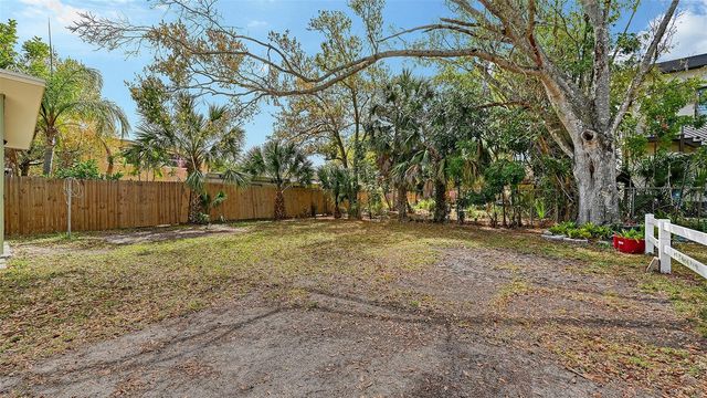 1860 7TH STREET, Sarasota, FL 34236