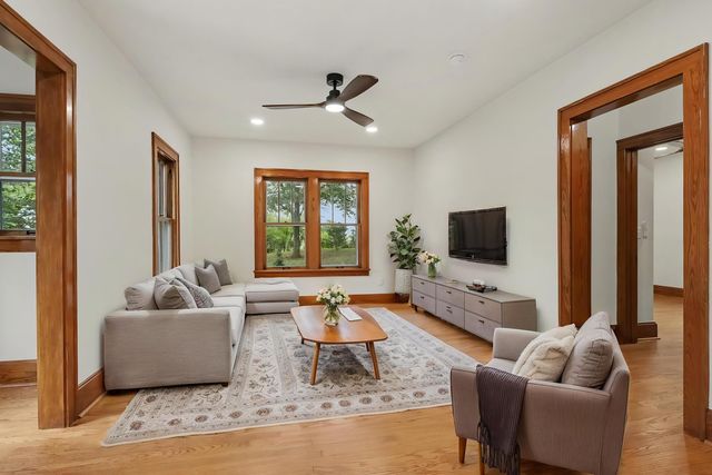 308 S Barker Street, New Buffalo City, MI 49117