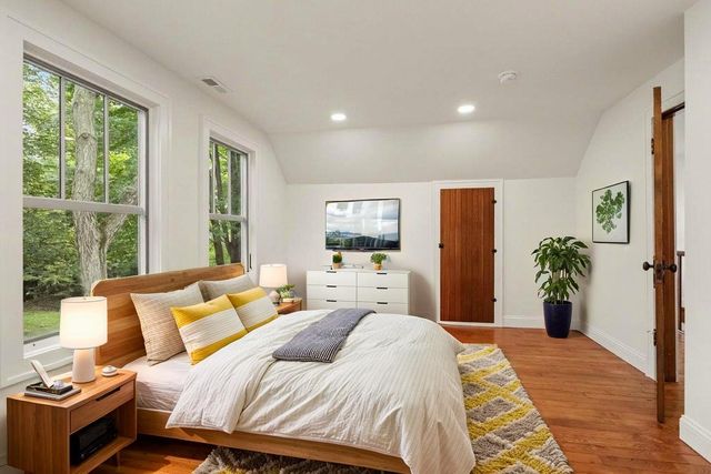 308 S Barker Street, New Buffalo City, MI 49117