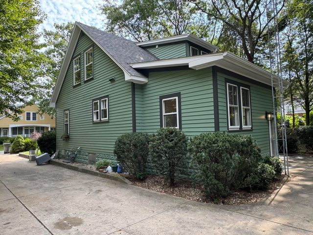 308 S Barker Street, New Buffalo City, MI 49117