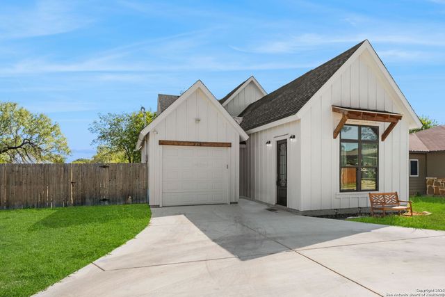 926 Joyce Marlene Dr., Poteet, TX 78065