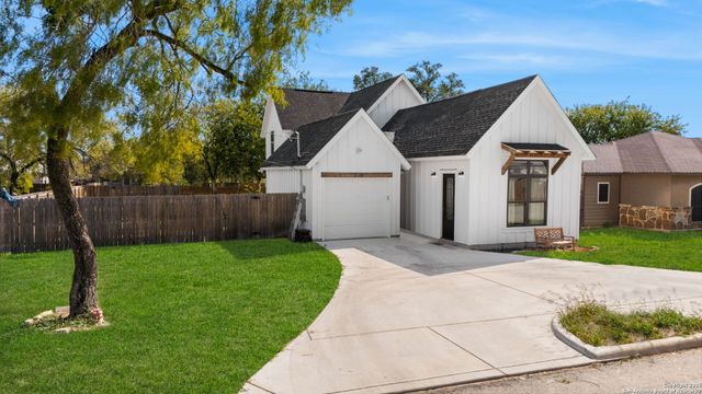 926 Joyce Marlene Dr., Poteet, TX 78065